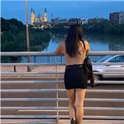 El chino es mi lengua materna. Sé comunicarme y entablar conversaciones en chino traduciéndolo fácilmente al español y viceversa. Lo mismo con Inglés